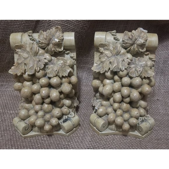 Unknown Other - Grapes Bookend 5.5" Ceramic Fruit Bookend Italian Grape Vine